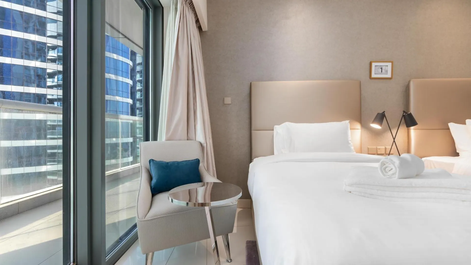 Damac Paramount Tower Burj Views Dubai 0*,