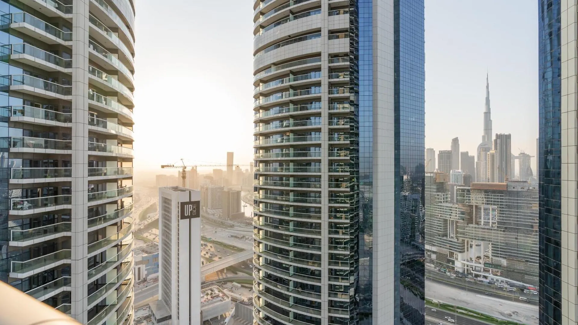 Damac Paramount Tower Burj Views Dubai United Arab Emirates