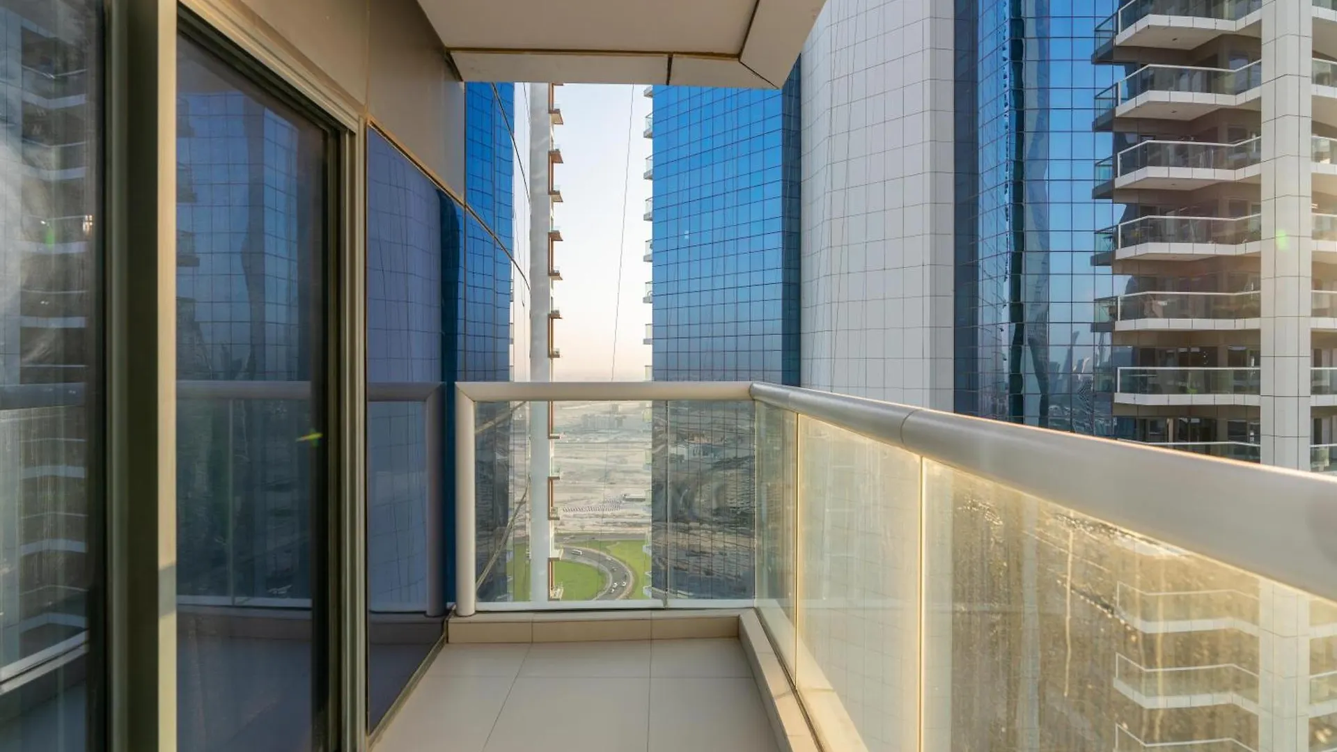 Damac Paramount Tower Burj Views Dubai