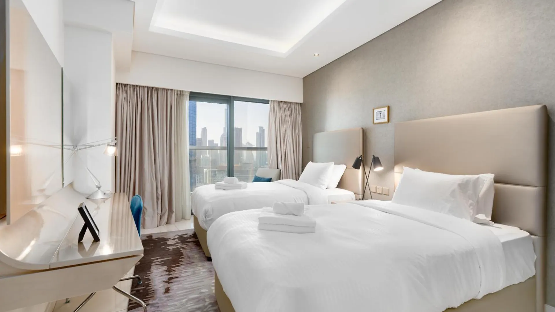 Damac Paramount Tower Burj Views Dubai