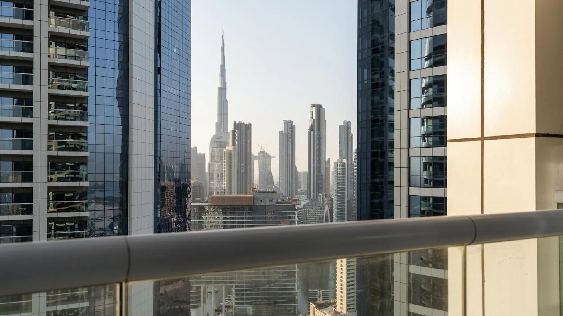 Damac Paramount Tower Burj Views Dubai 0*,  United Arab Emirates