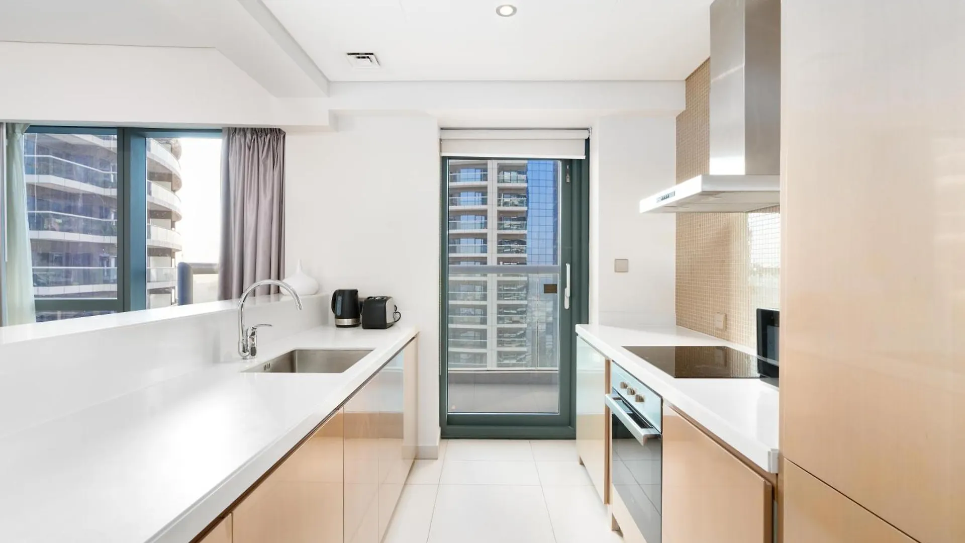 Apartment Damac Paramount Tower Burj Views Dubai United Arab Emirates