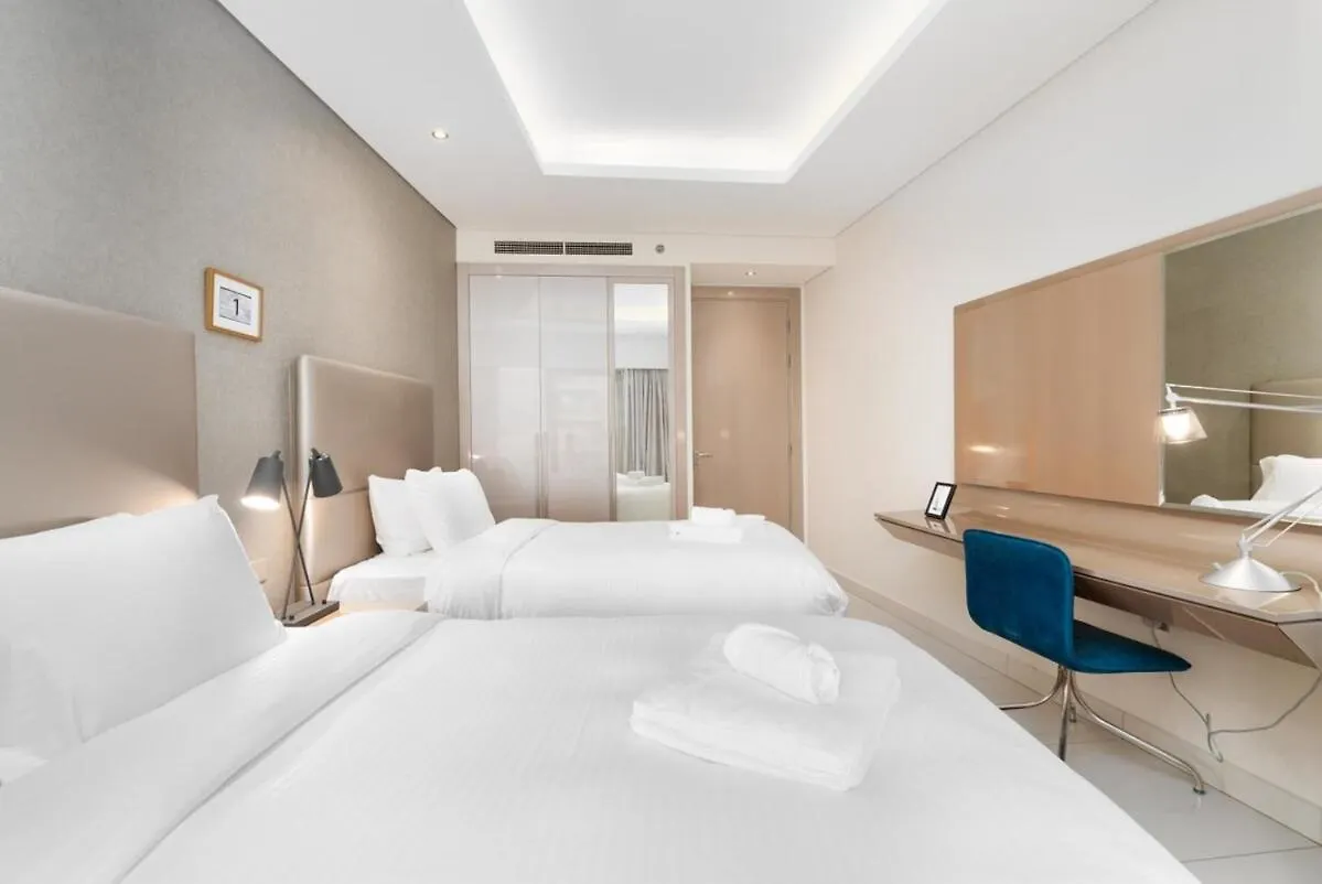 Apartment Damac Paramount Tower Burj Views Dubai United Arab Emirates